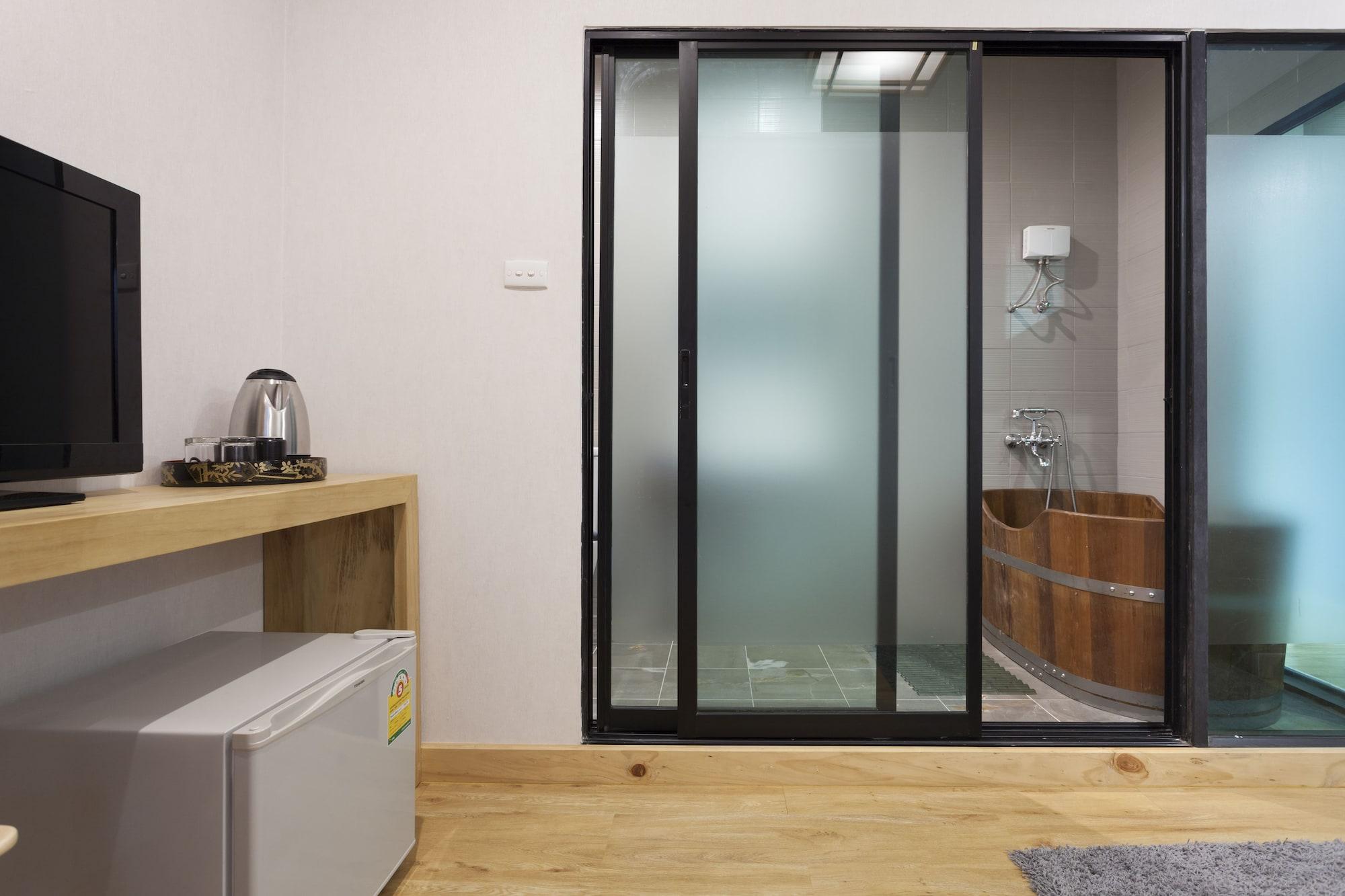 Haikin Ryokan Чиангмай Екстериор снимка
