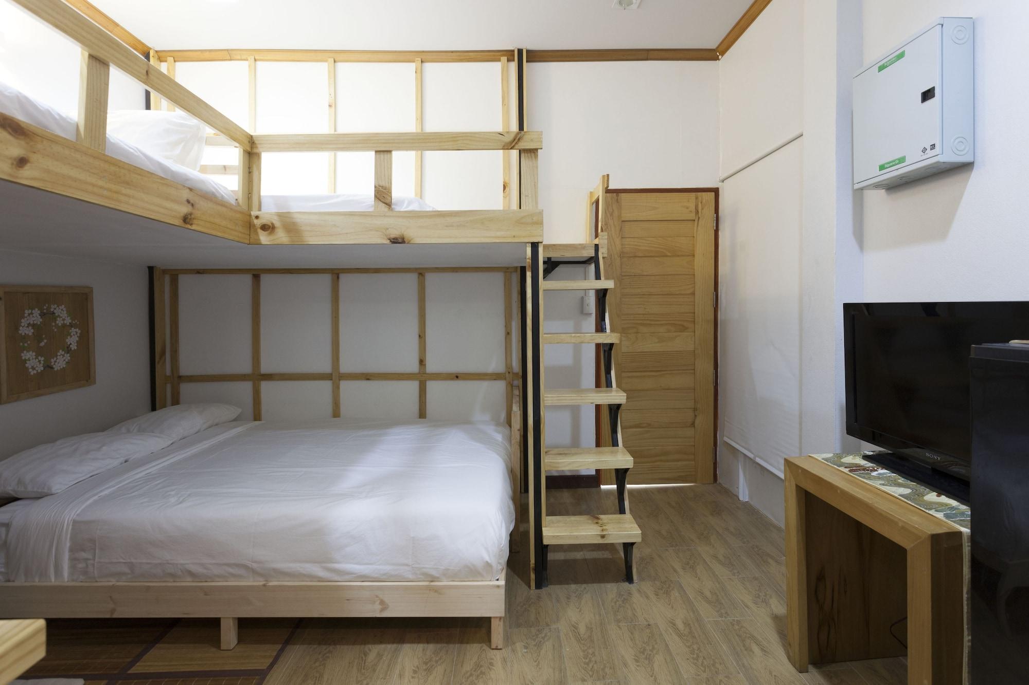 Haikin Ryokan Чиангмай Екстериор снимка