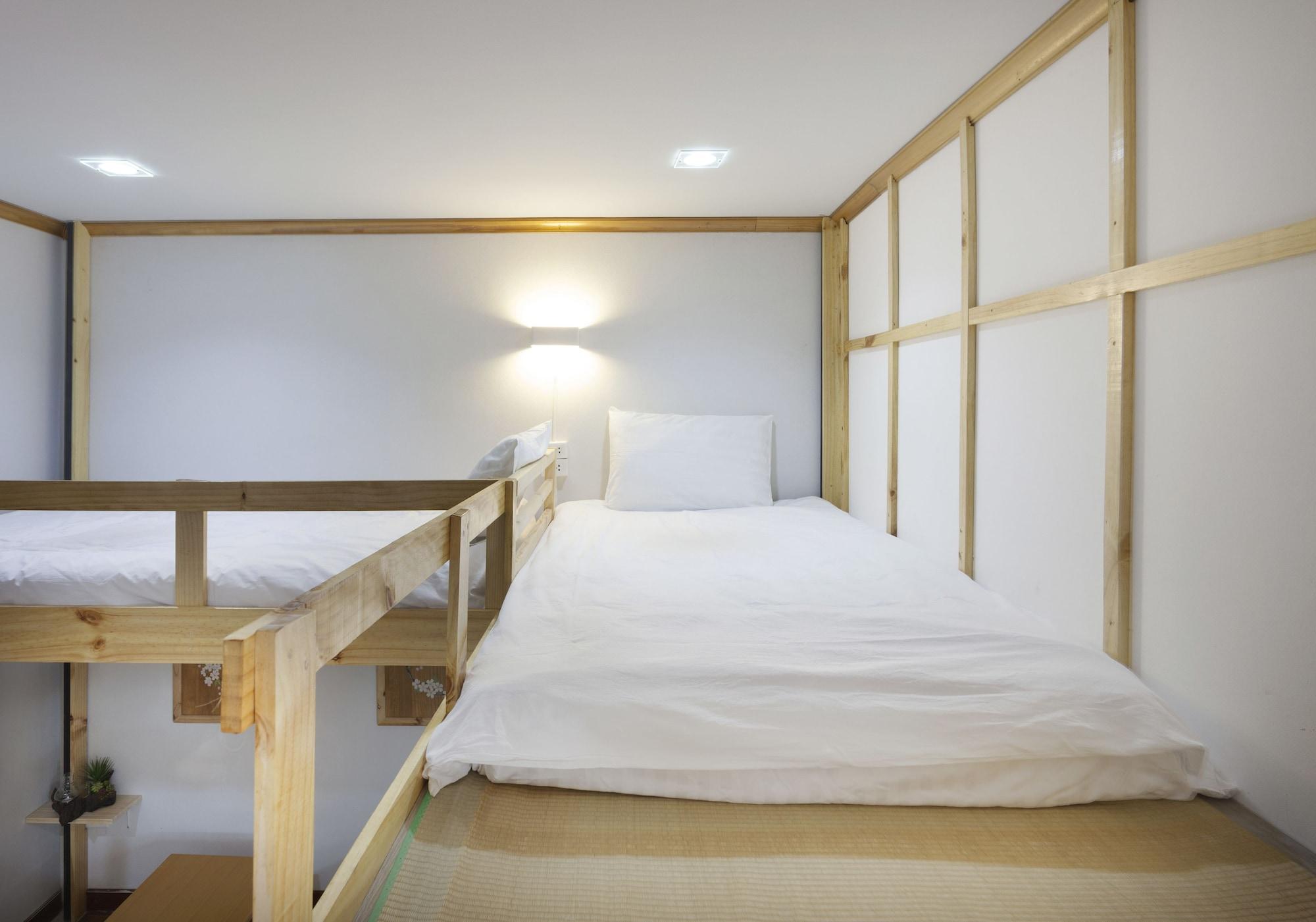 Haikin Ryokan Чиангмай Екстериор снимка