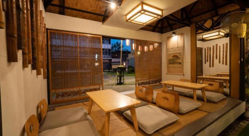 Haikin Ryokan Чиангмай Екстериор снимка