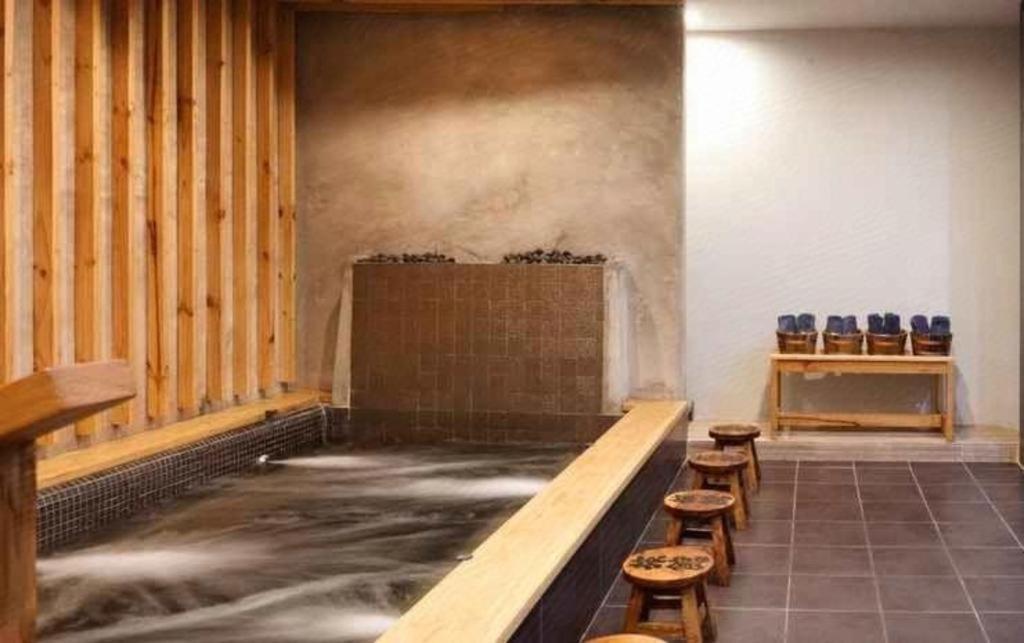Haikin Ryokan Чиангмай Екстериор снимка
